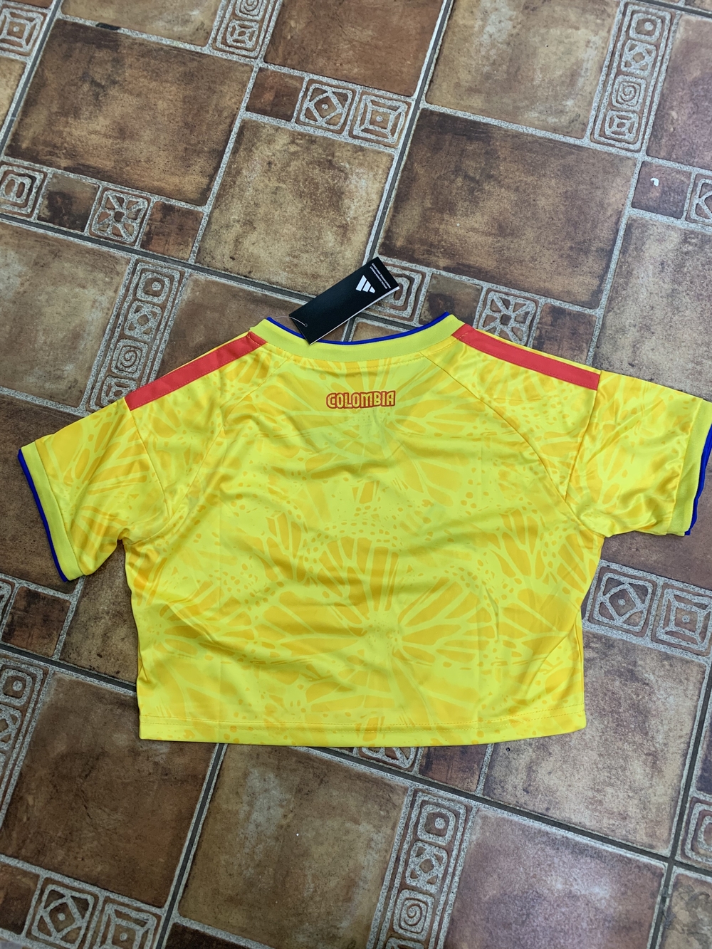 Adidas Colombia 2026 World Cup Women's Cropped Jersey Size L - Picture 3 of 4